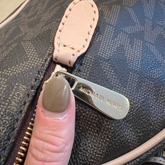 Michael Kors Bag - Picture 3 of 10